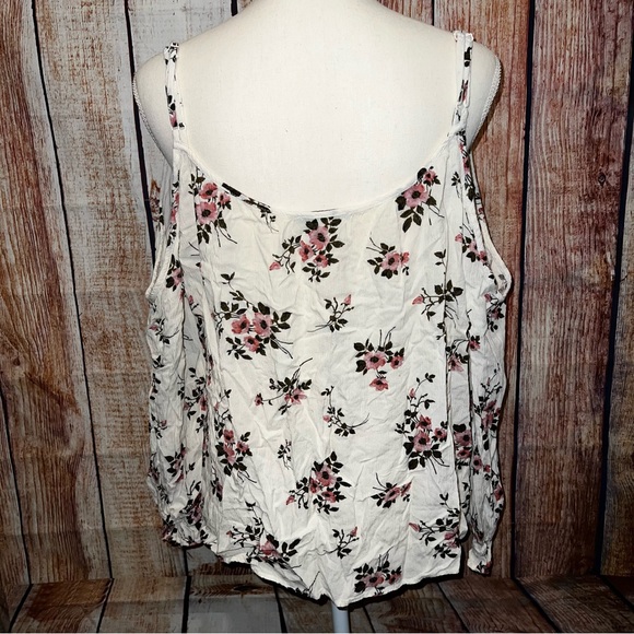 American Eagle cold shoulder floral top size XXL - Picture 8 of 8